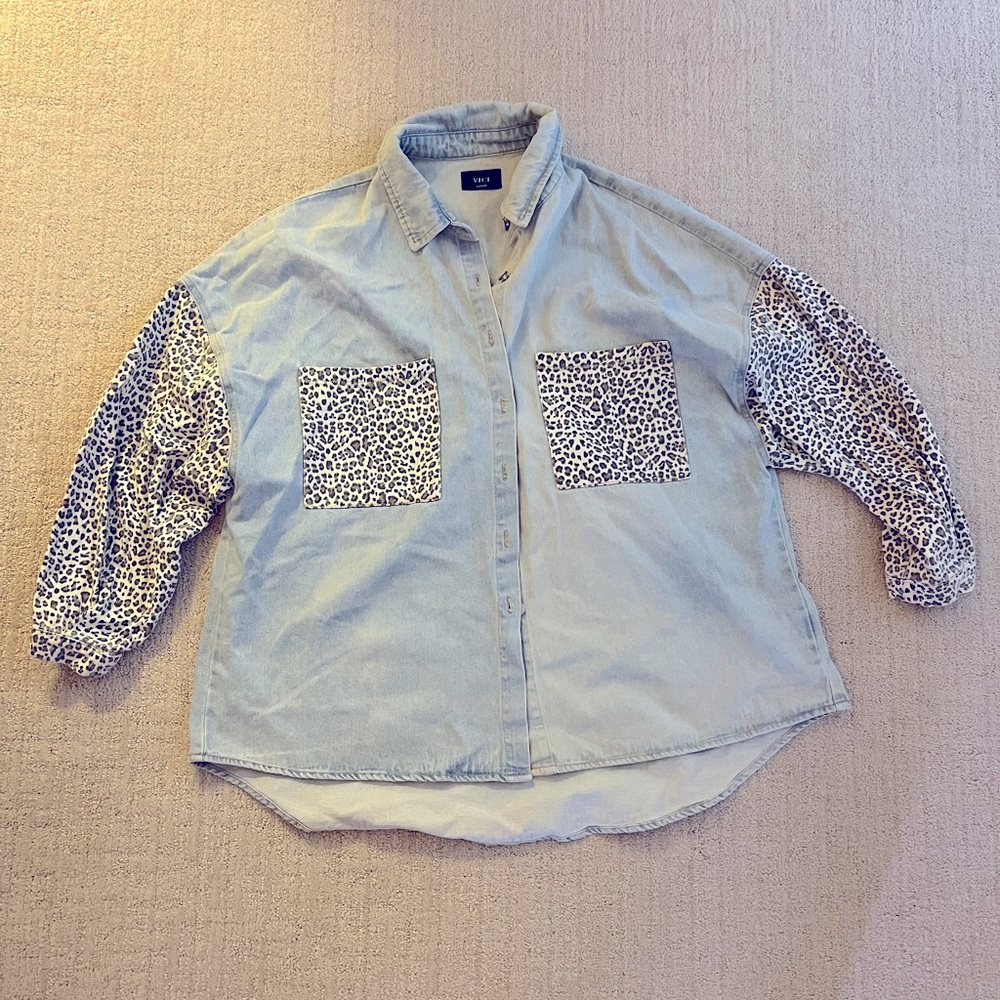 VICI Oversized Jeans Jacket with Leopard Print Sleeves Size L